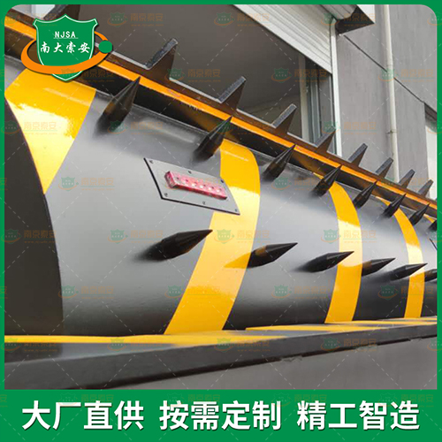 智能反恐路障機